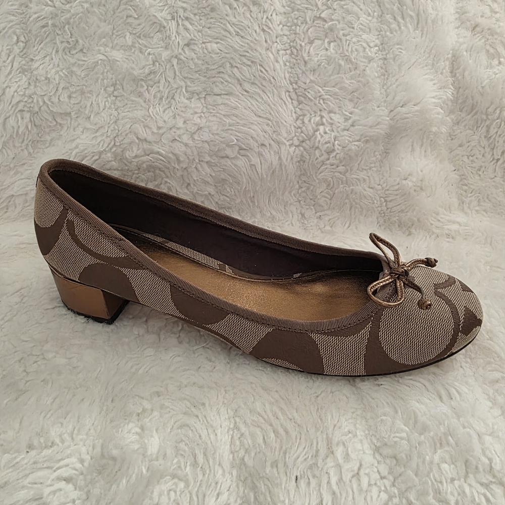Coach Tan and Brown Women's Flats with Bow - Picture 1 of 7